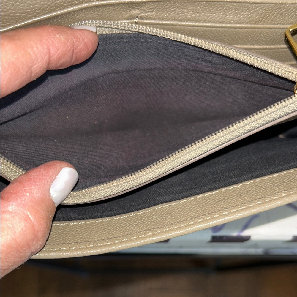 See By Chloe Taupe and White Aura Long Flap Leather Wallet - Picture 8 of 16